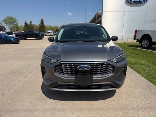 Used 2024 Ford Escape Active AWD/4WD image 2