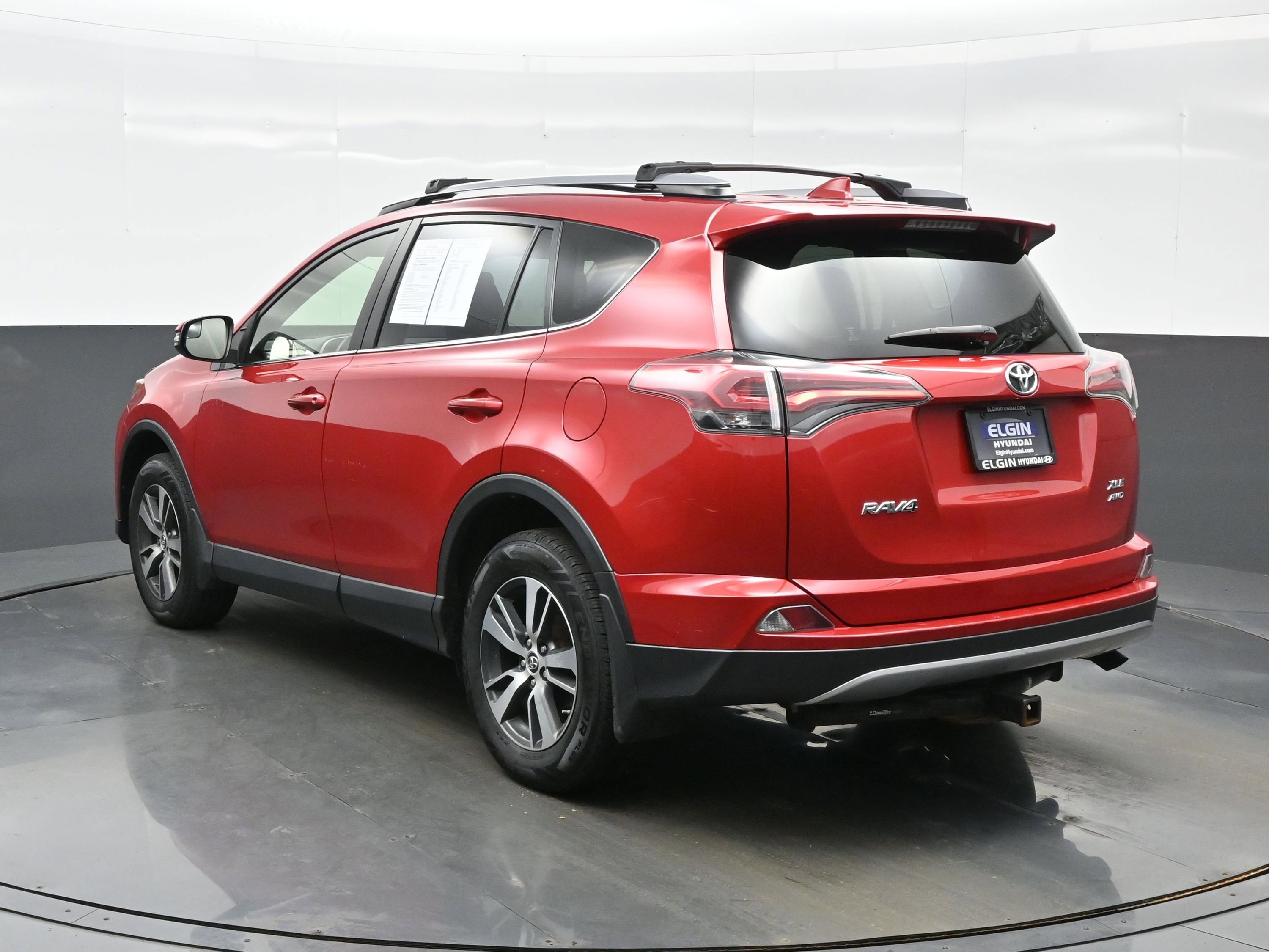 Used 2017 Toyota RAV4 XLE w/ Plus Special Value Package AWD/4WD image 4