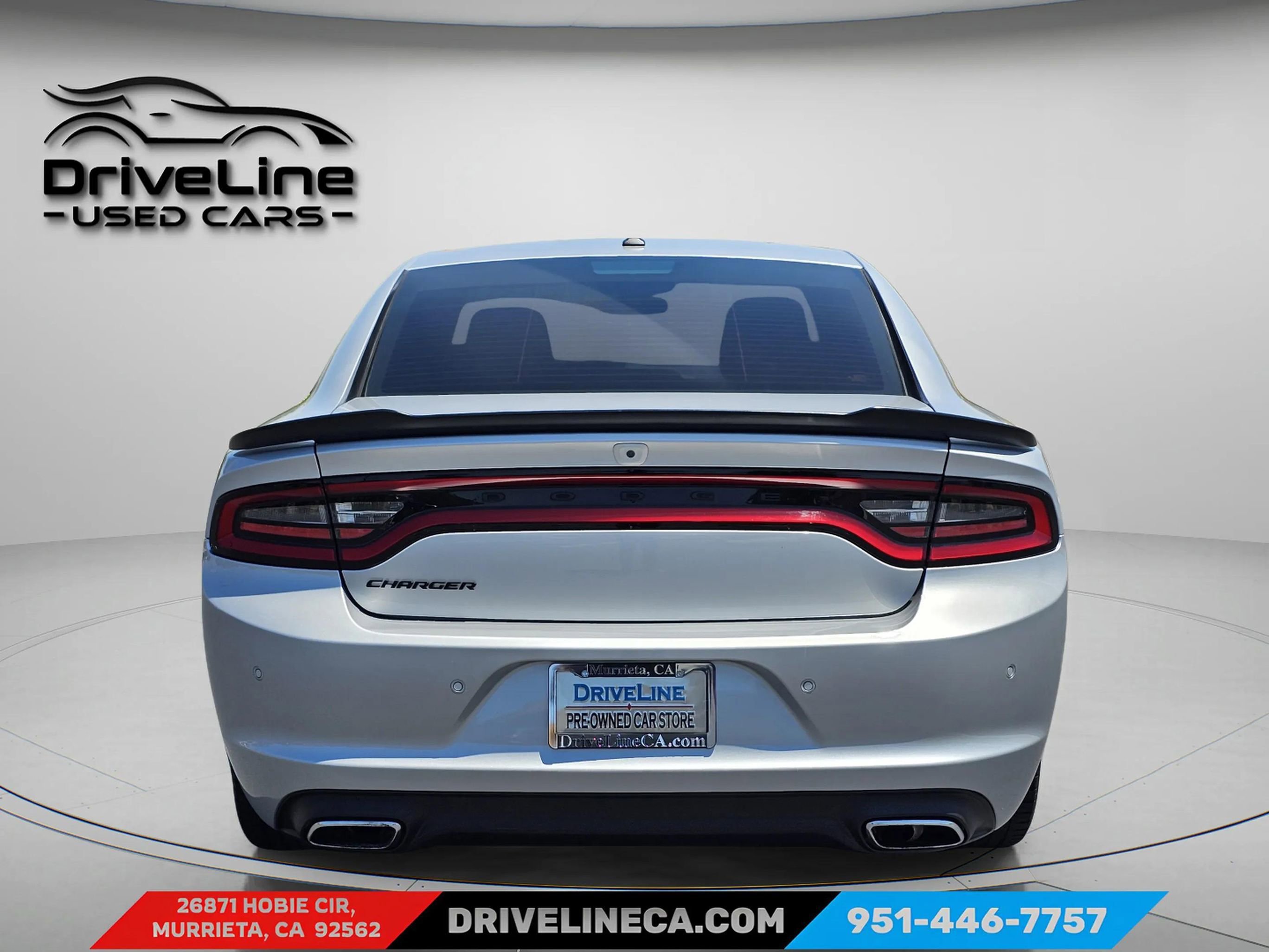 Used 2022 Dodge Charger SXT w/ Blacktop Package RWD image 3