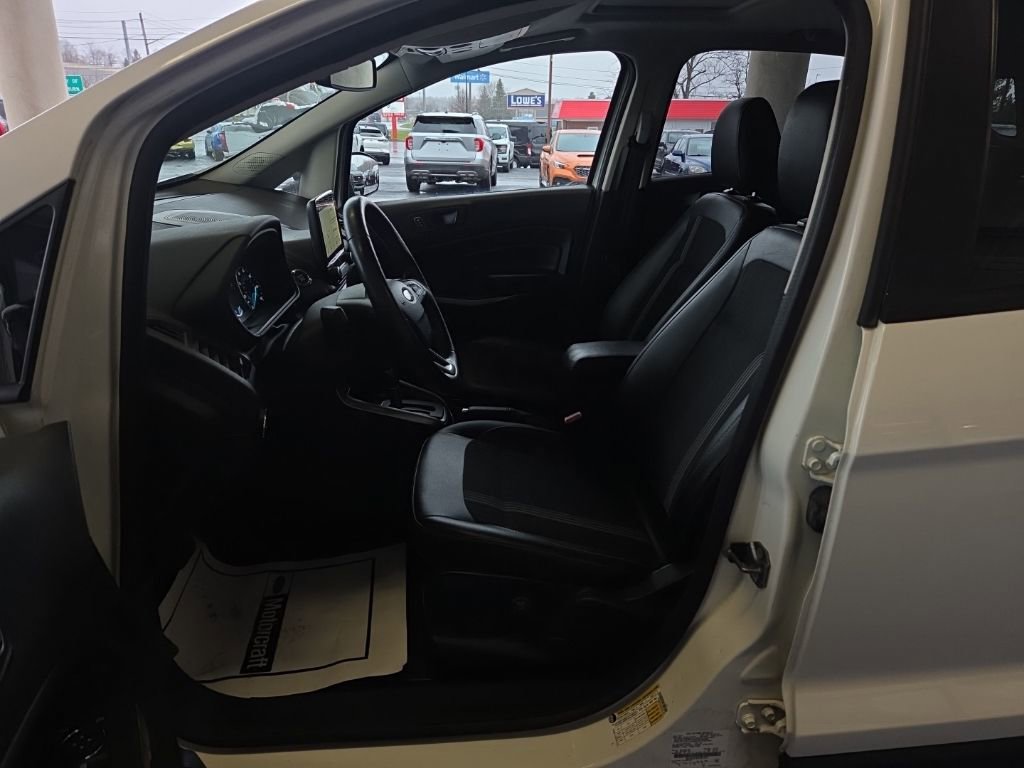 Used 2019 Ford EcoSport SES w/ SES Black Appearance Package image 13