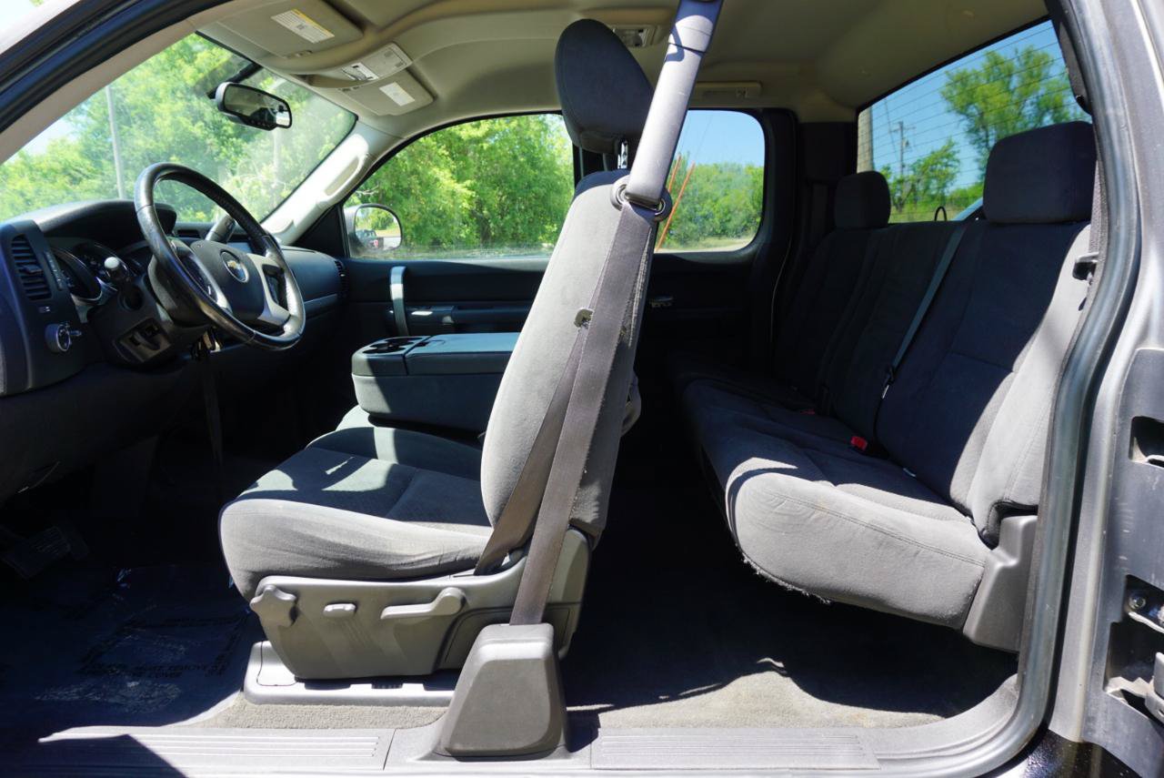 Used 2008 Chevrolet Silverado 1500 LT w/ Power Pack Plus AWD/4WD image 13