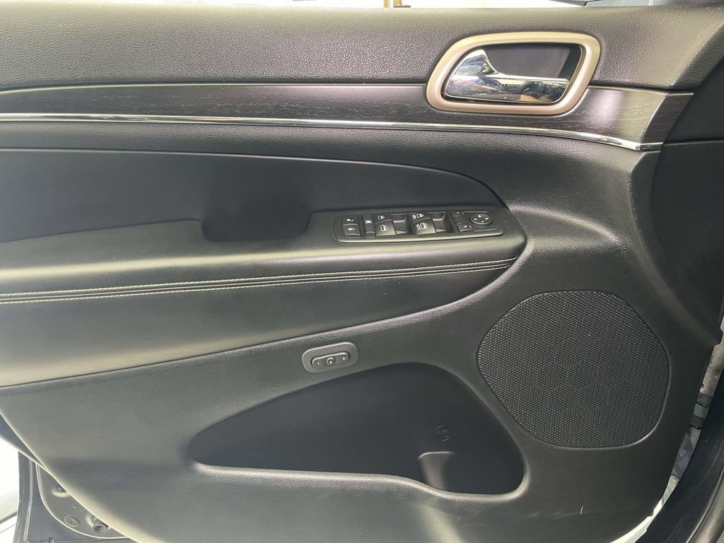 Used 2014 Jeep Grand Cherokee Limited AWD/4WD image 32