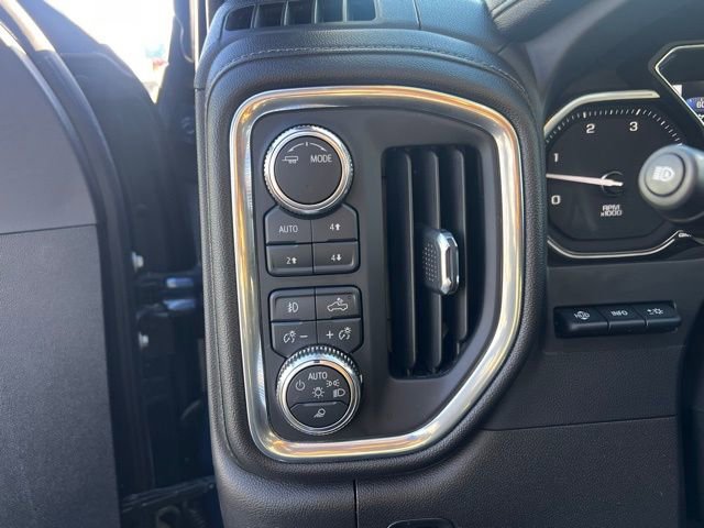 Used 2023 GMC Sierra 3500 Denali w/ Denali Ultimate Package AWD/4WD image 24