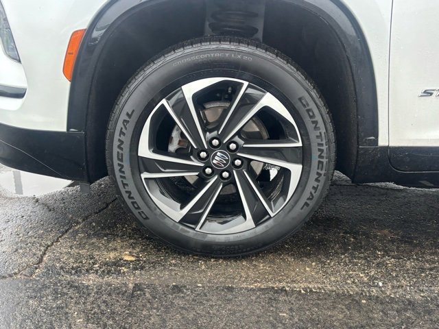 Used 2025 Buick Enclave Sport Touring w/ Power Package image 10