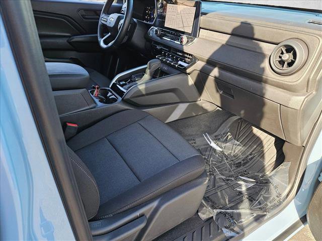 Used 2025 Chevrolet Colorado W/T w/ WT Custom Package image 19