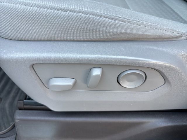 Used 2023 Chevrolet Silverado 1500 LT AWD/4WD image 11