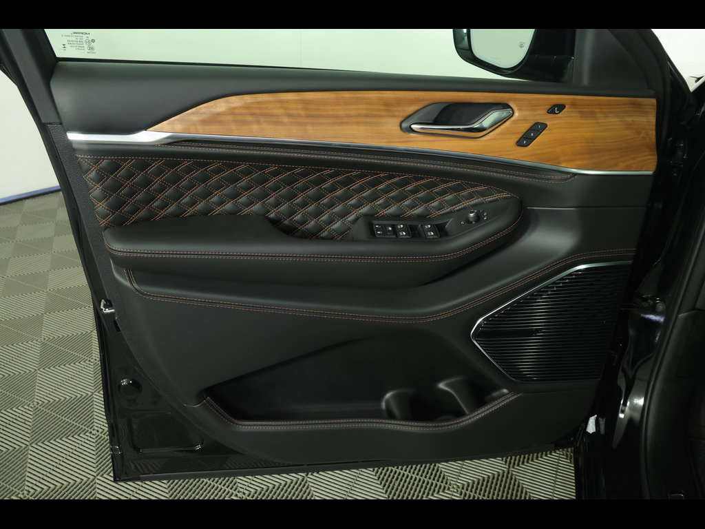 New 2027 Jeep Grand Cherokee Summit AWD/4WD image 27