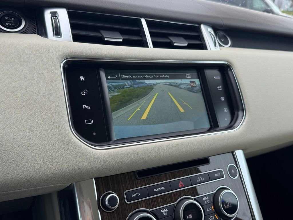 Used 2016 Land Rover Range Rover Sport HSE image 21