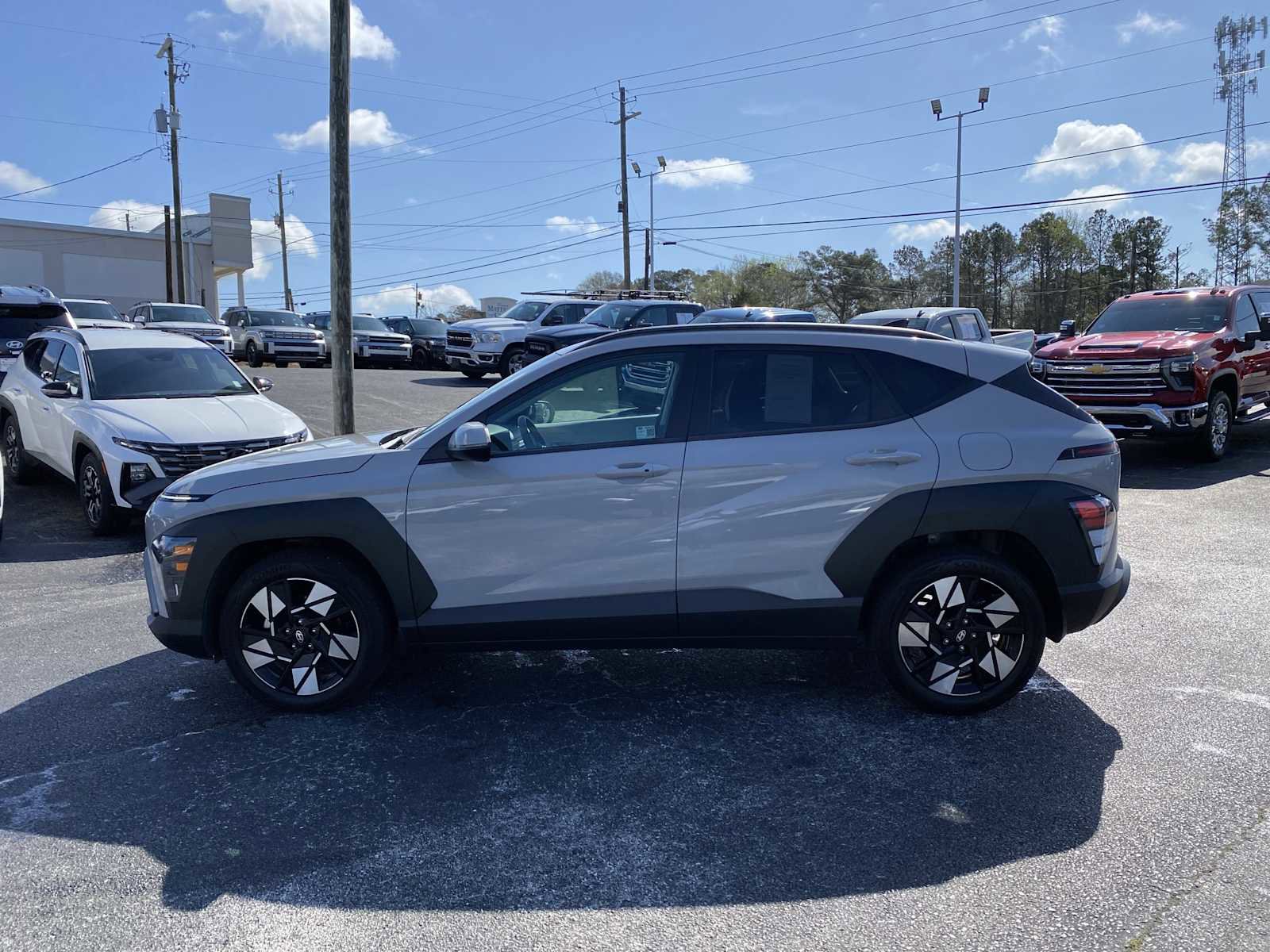 Certified 2025 Hyundai Kona SEL image 8