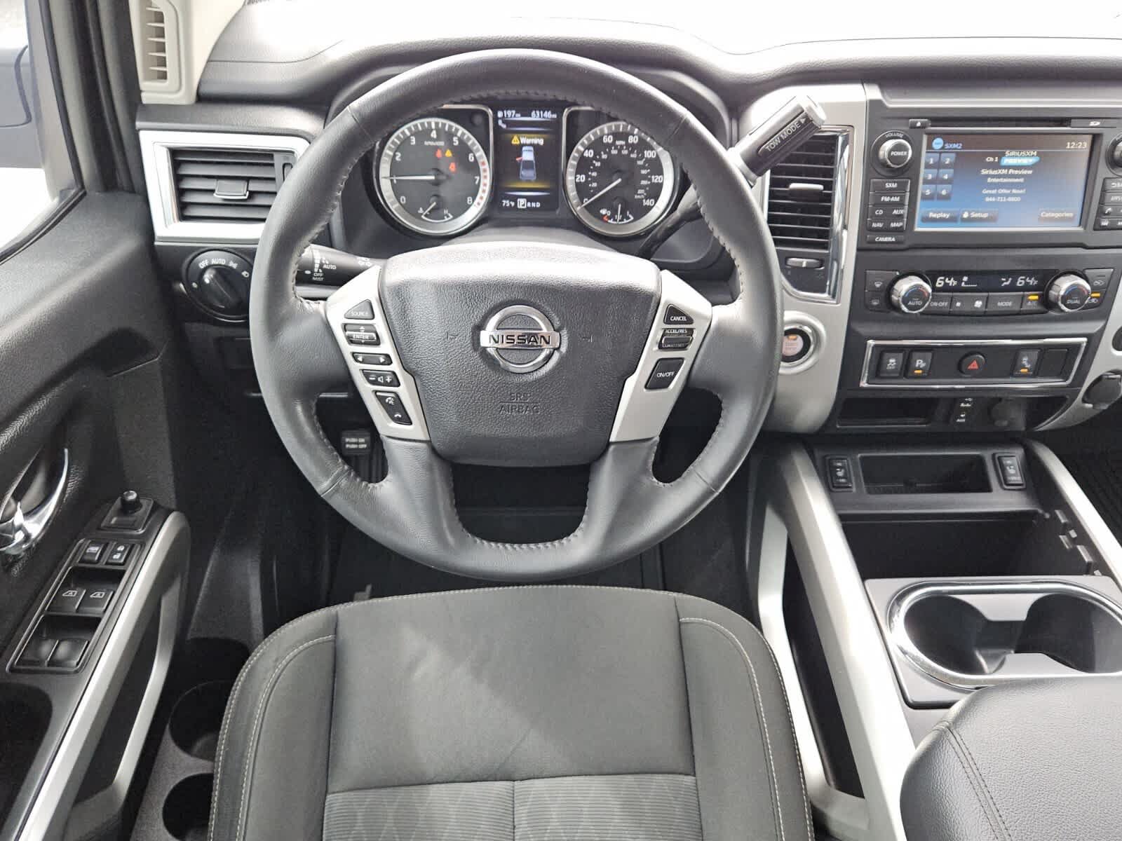 Used 2018 Nissan Titan SV w/ SV Convenience Package RWD image 5