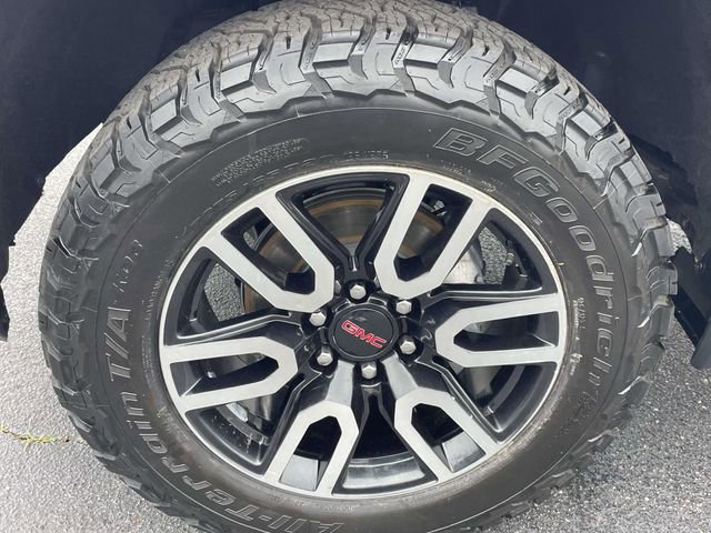 Certified 2024 GMC Sierra 1500 AT4 w/ AT4 Preferred Package AWD/4WD image 8