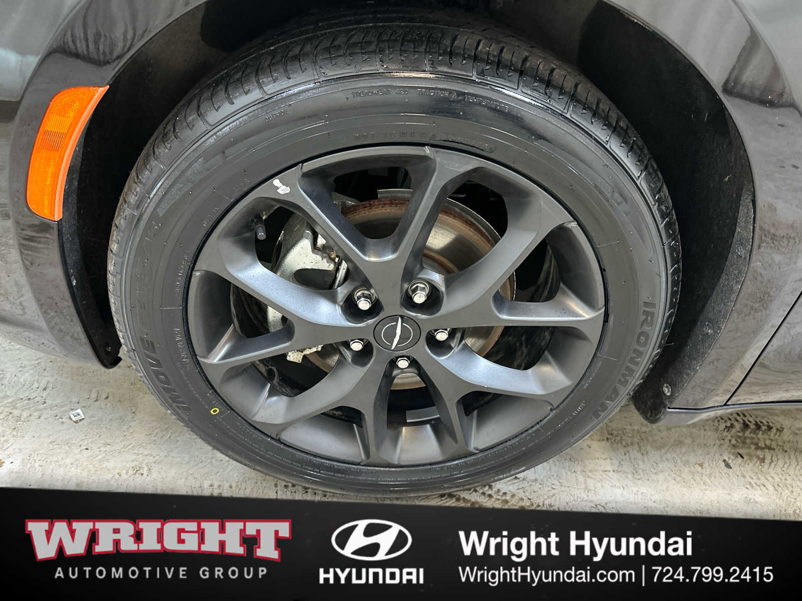 Used 2025 Chrysler Pacifica Limited image 8