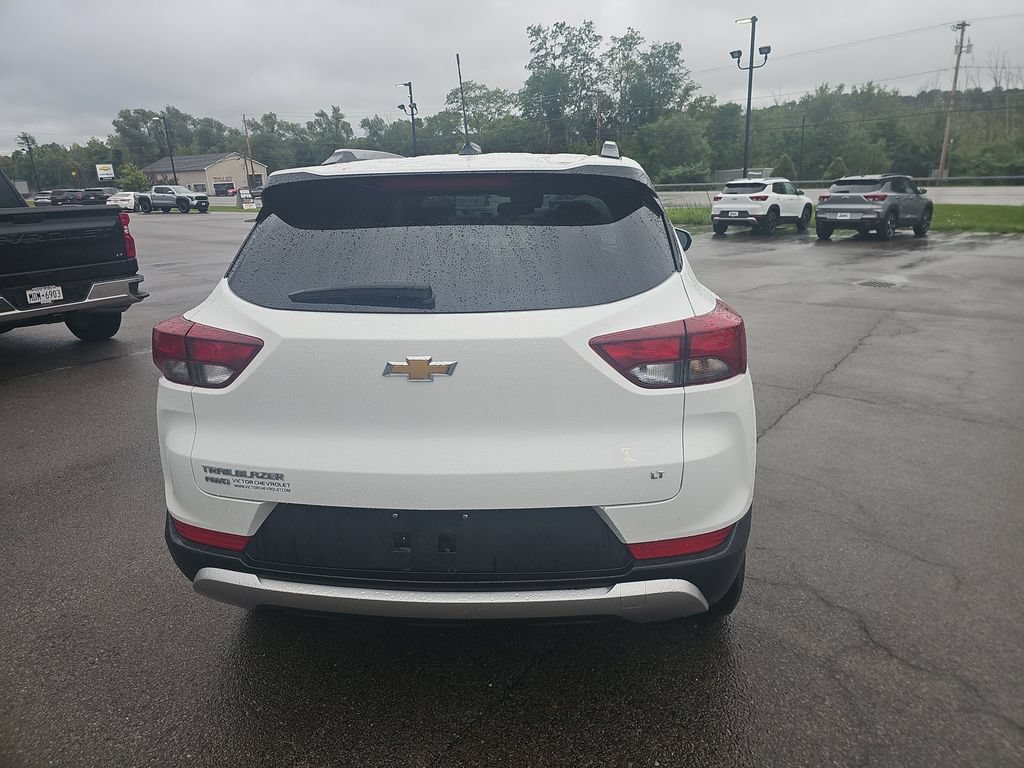 Used 2023 Chevrolet TrailBlazer LT w/ Convenience Package AWD/4WD image 7