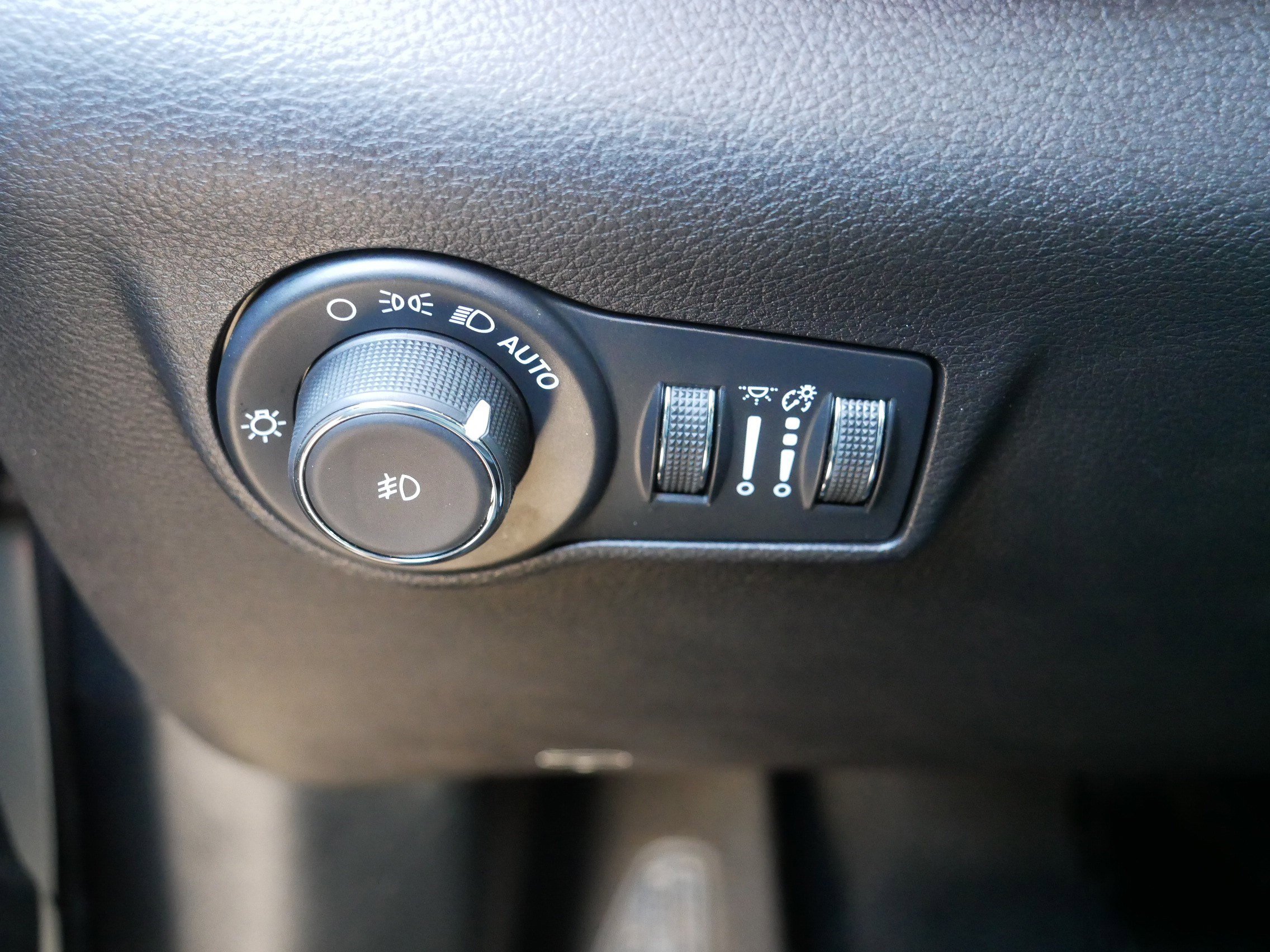 Certified 2024 Jeep Compass Limited w/ Elite Group image 26