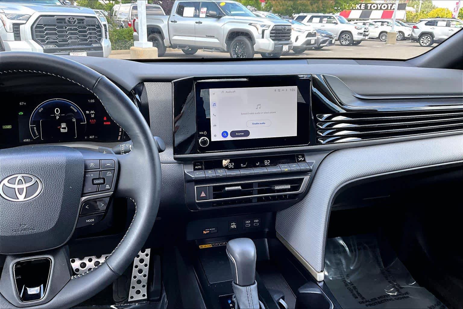 Used 2026 Toyota Camry SE FWD image 6