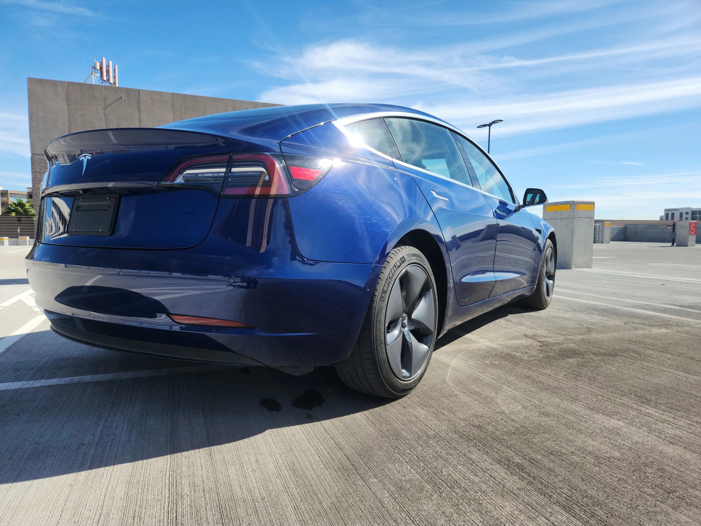 Used 2018 Tesla Model 3 Mid Range image 7