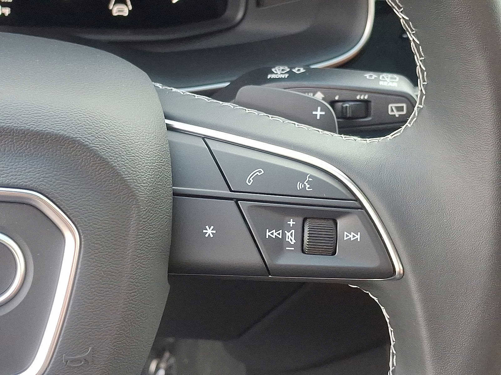 Certified 2025 Audi Q7 3.0T Premium w/ Convenience Package image 18