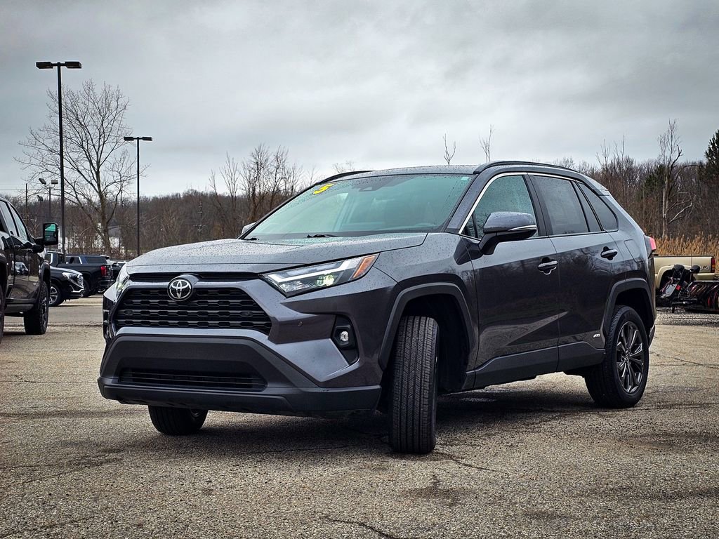 Used 2025 Toyota RAV4 XLE Premium w/ Weather Package image 7
