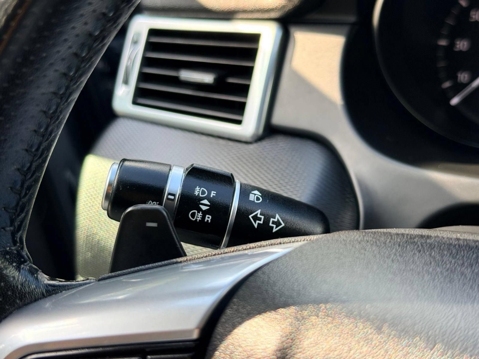 Used 2018 Land Rover Discovery Sport HSE Luxury AWD/4WD image 41