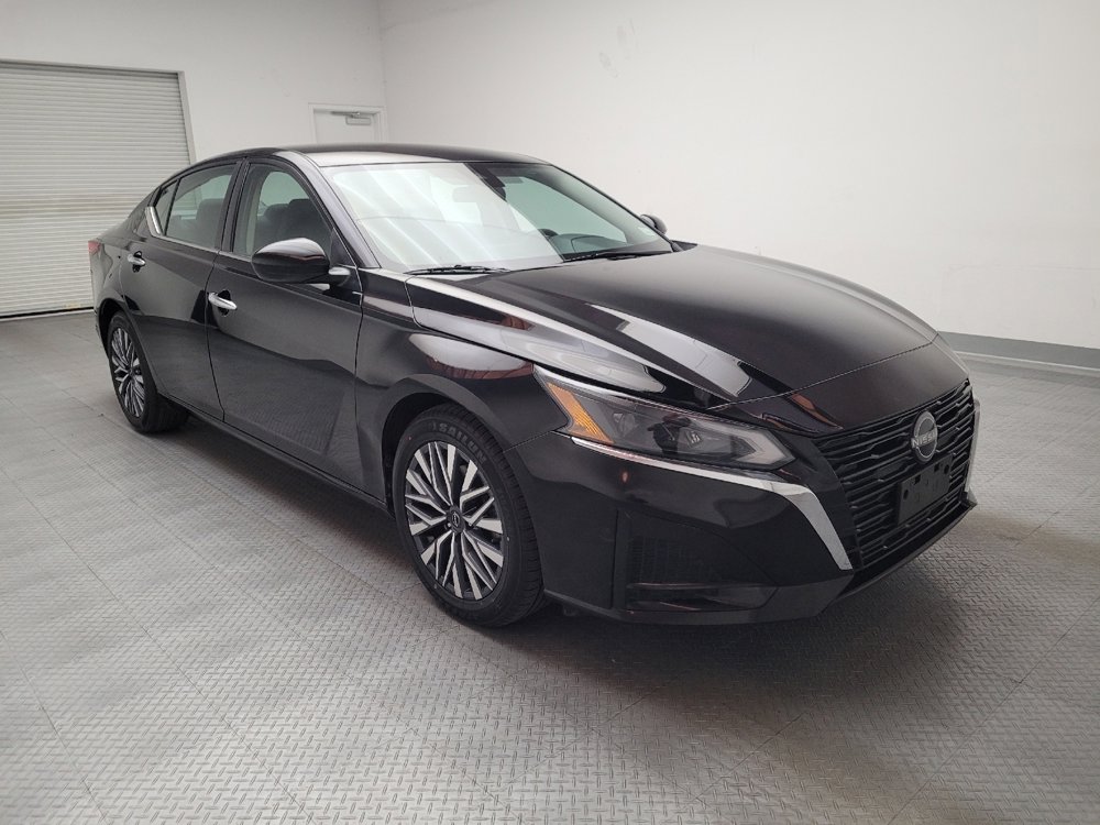 Used 2023 Nissan Altima 2.5 SV image 13