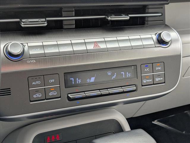 Used 2025 Hyundai Kona SEL image 16