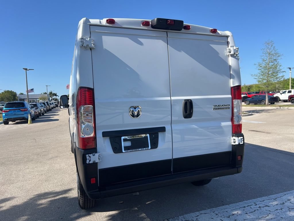 Used 2025 RAM ProMaster 2500 w/ Convenience Group FWD image 29