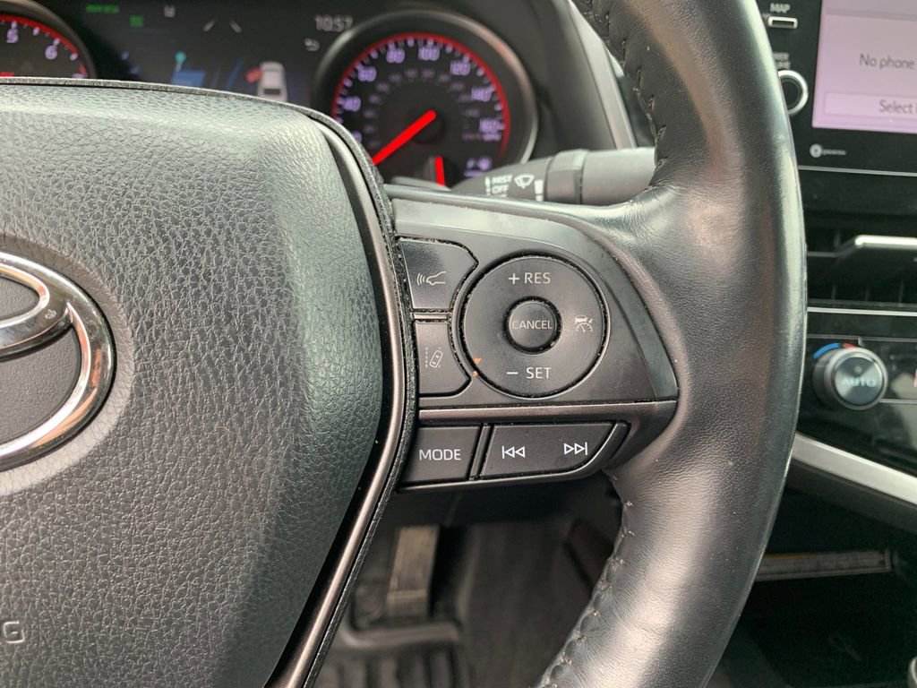 Used 2021 Toyota Camry XSE image 30