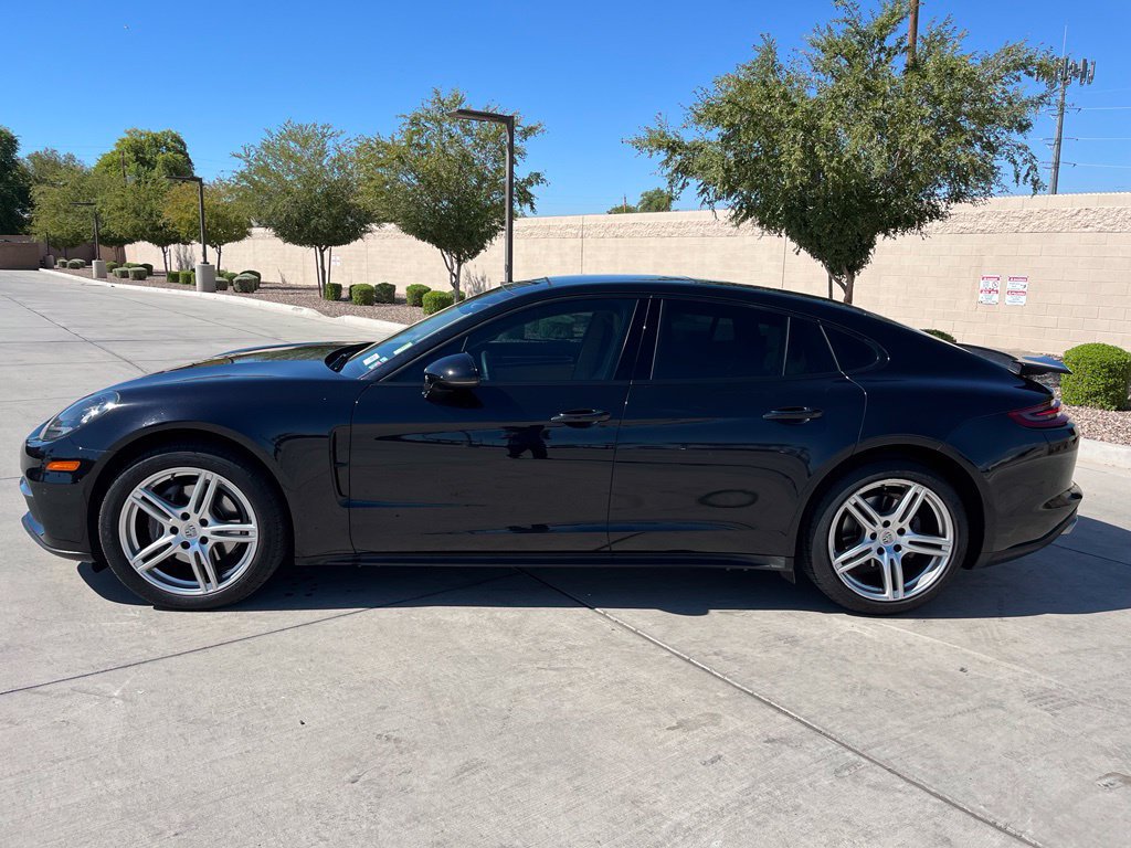 Used 2017 Porsche Panamera 4 AWD/4WD image 8