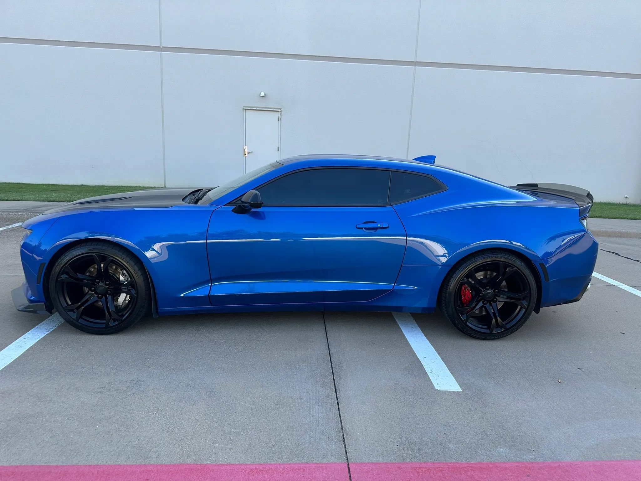 Used 2017 Chevrolet Camaro SS RWD image 2