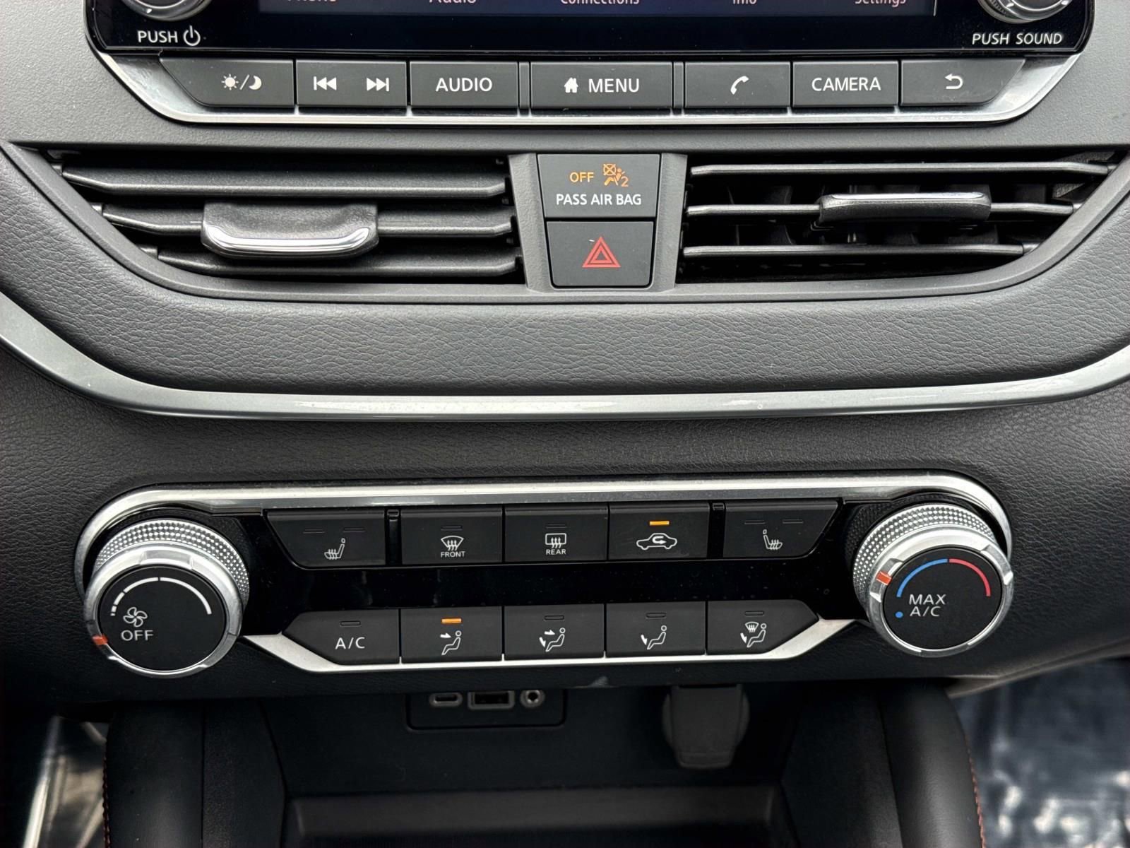 Used 2022 Nissan Altima 2.5 SR w/ Midnight Edition Package image 12