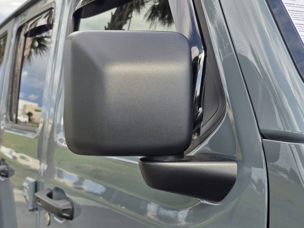 Used 2024 Jeep Wrangler Willys AWD/4WD image 11