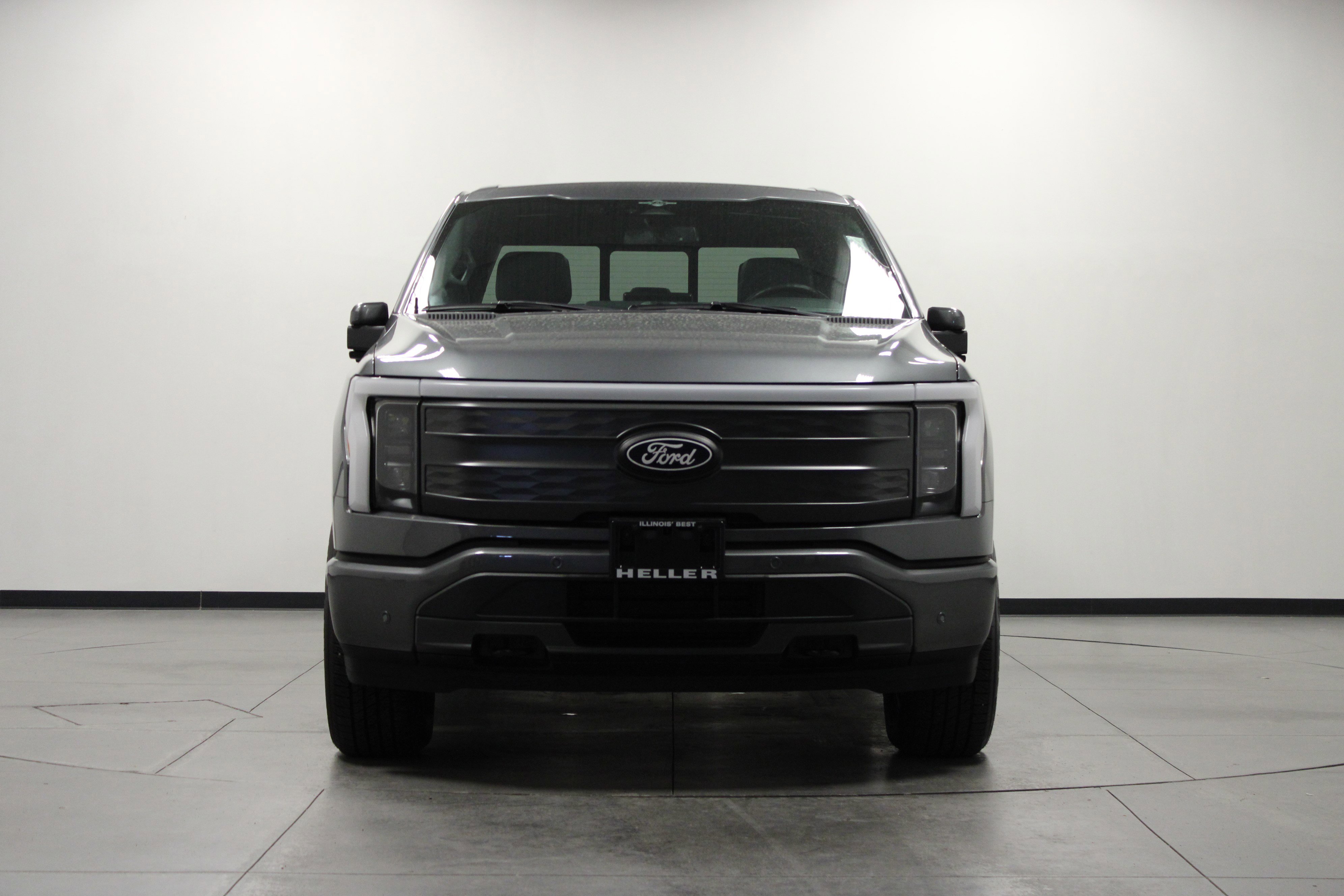 Used 2024 Ford F150 Lightning Lariat AWD/4WD image 9
