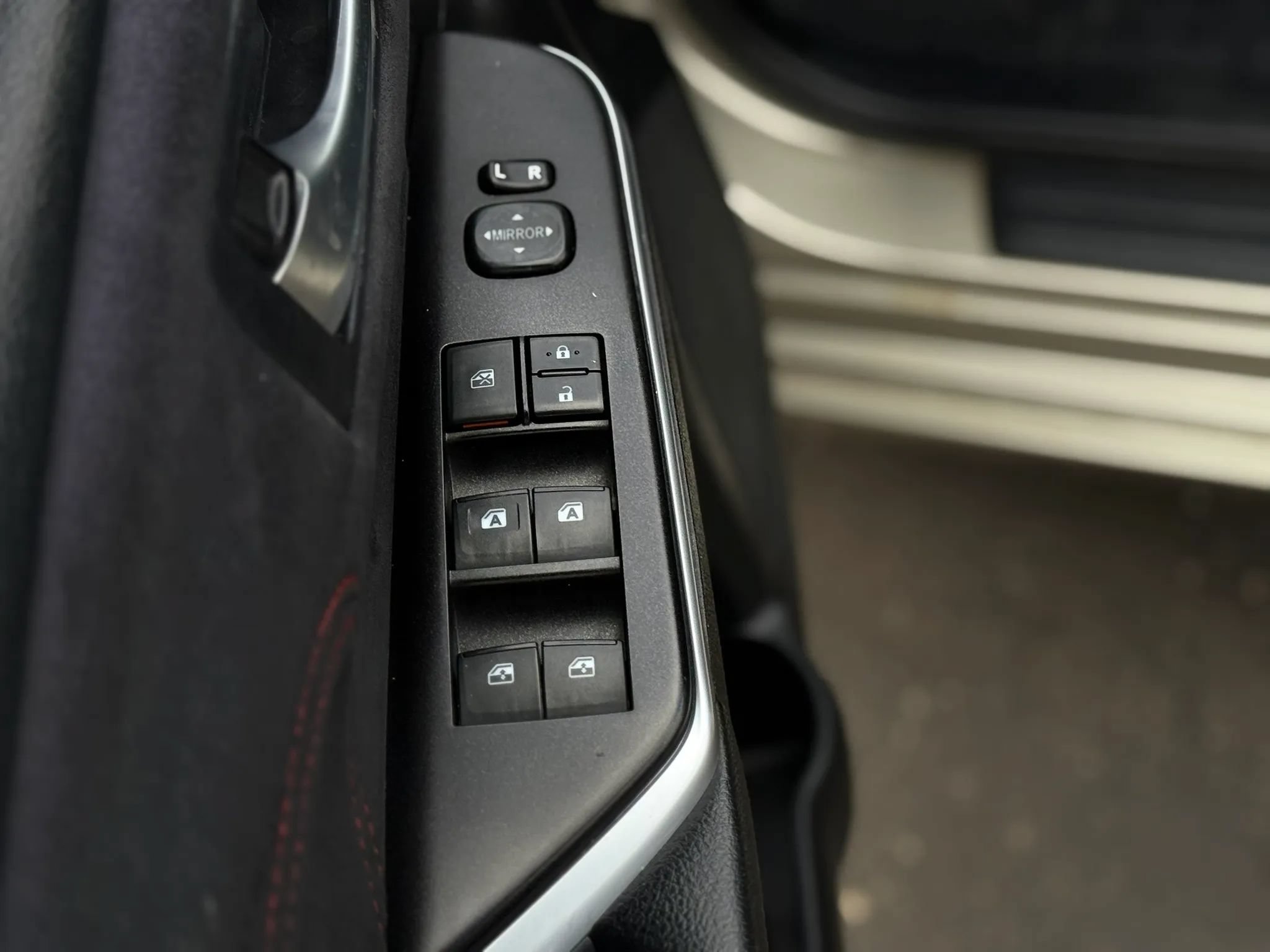 Used 2017 Toyota Camry XSE FWD image 20