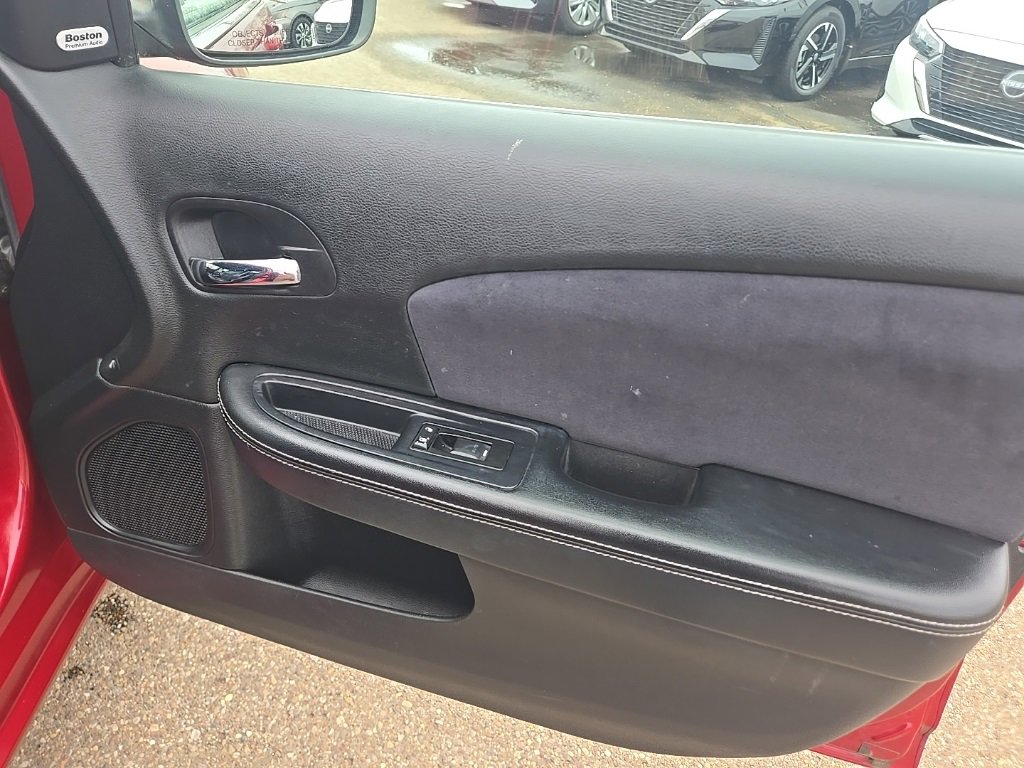 Used 2011 Chrysler 200 S image 21