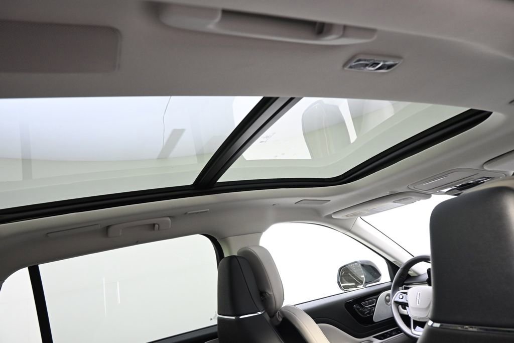 New 2026 Lincoln Aviator Reserve image 17