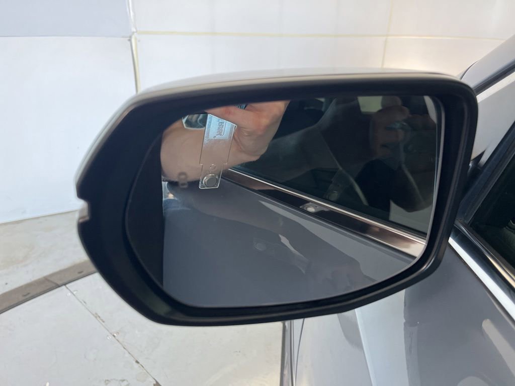 Used 2020 Honda CR-V Touring image 38