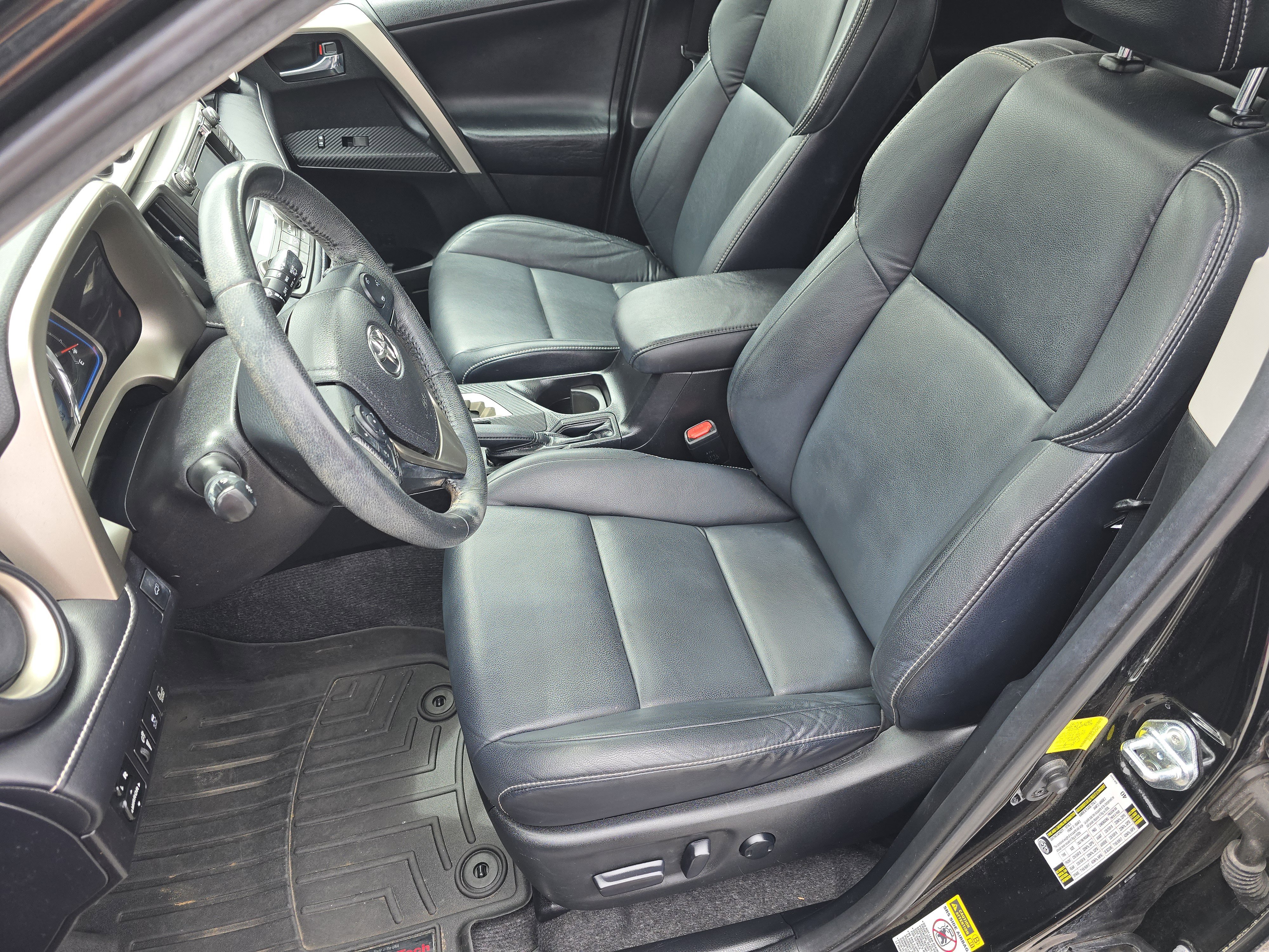 Used 2015 Toyota RAV4 Limited w/ Technology Package FWD image 27