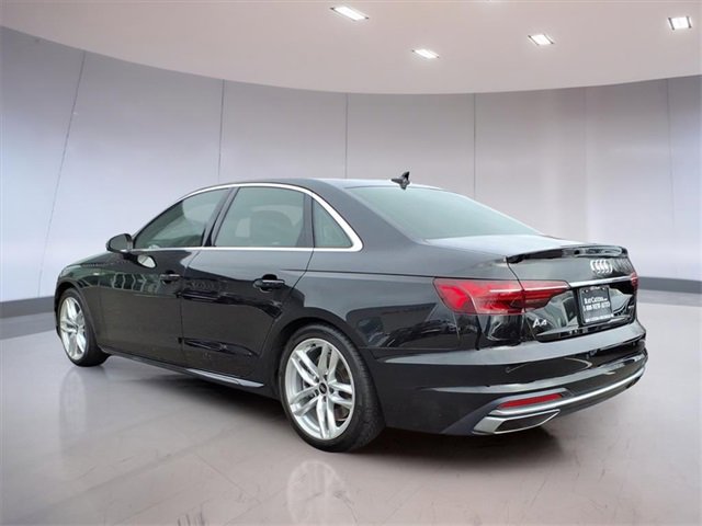 Used 2023 Audi A4 2.0T Premium w/ Convenience Package image 4