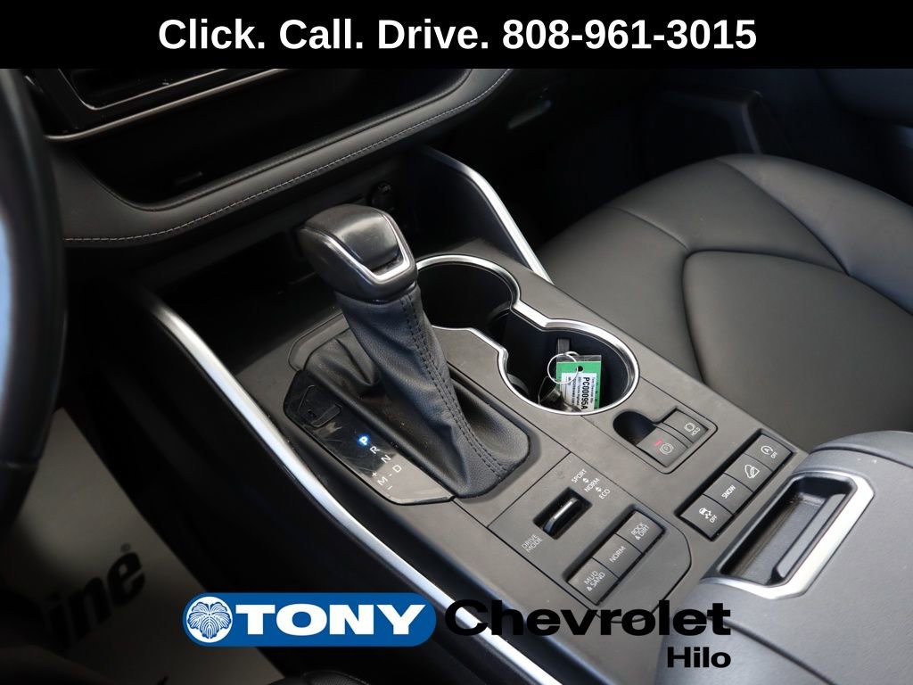 Used 2021 Toyota Highlander XLE image 17