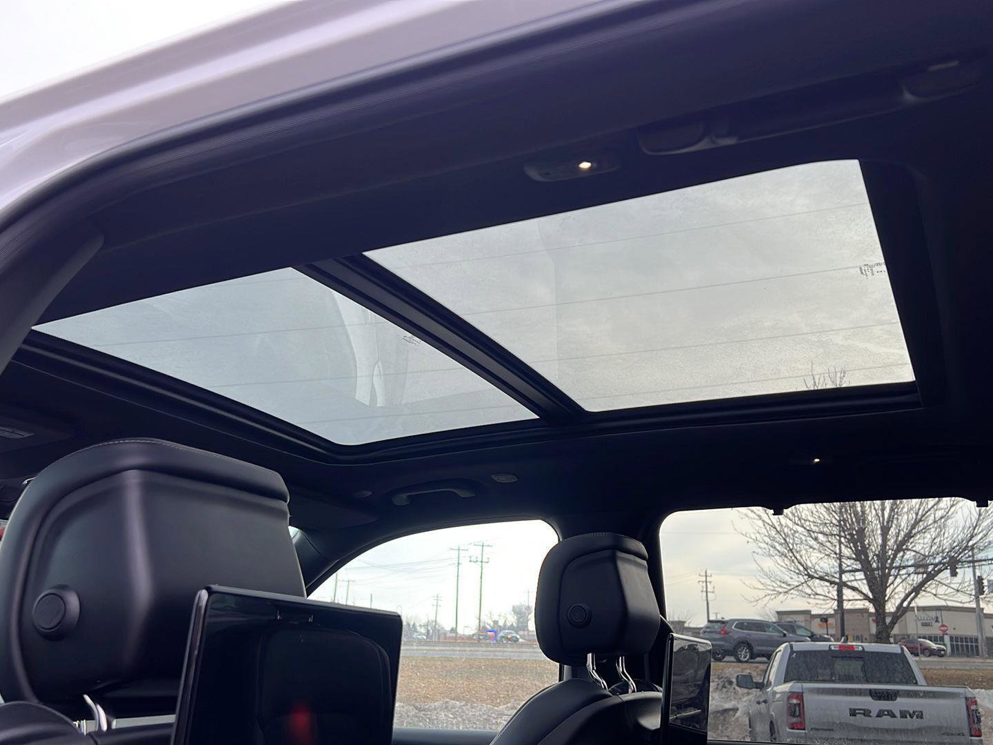 New 2026 Jeep Grand Wagoneer L Limited AWD/4WD image 22