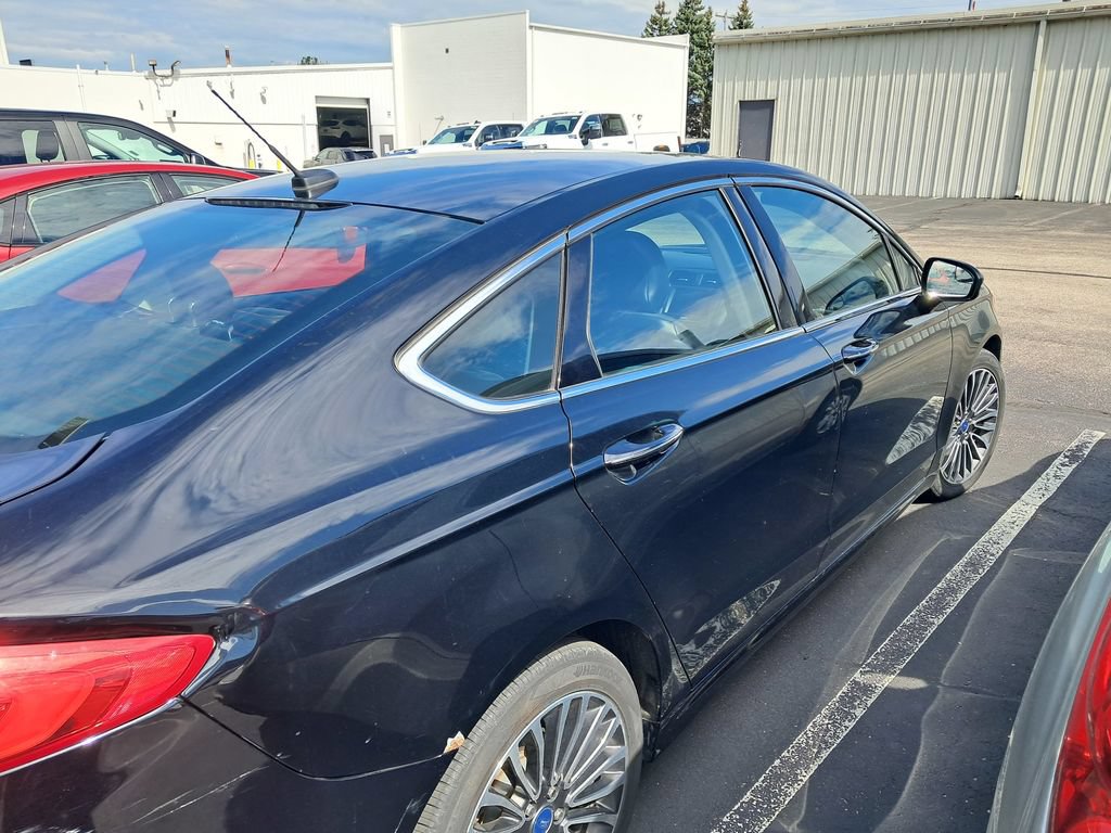 Used 2017 Ford Fusion Titanium AWD/4WD image 7