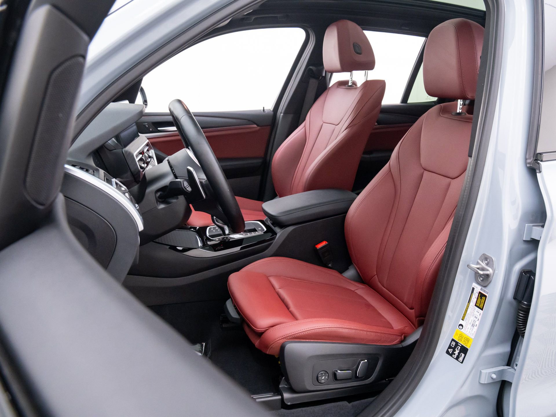 Certified 2024 BMW X3 xDrive30i w/ Premium Package w/ZPA image 15