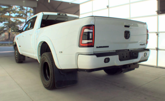 Used 2021 RAM 3500 Laramie w/ Night Edition AWD/4WD image 9