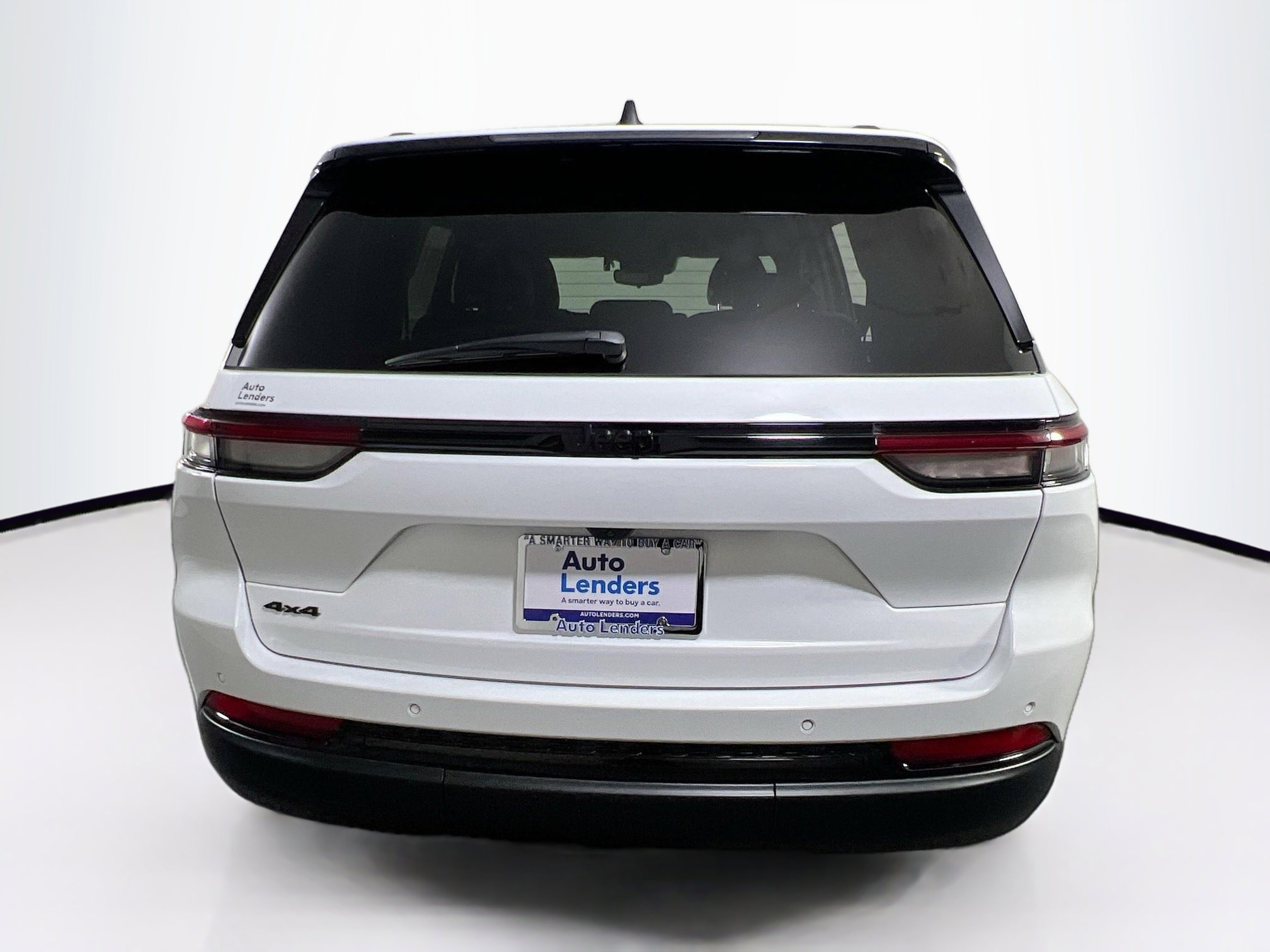 Used 2023 Jeep Grand Cherokee Altitude image 6