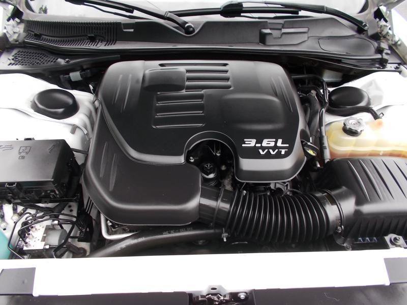 Used 2019 Dodge Challenger SXT RWD image 18