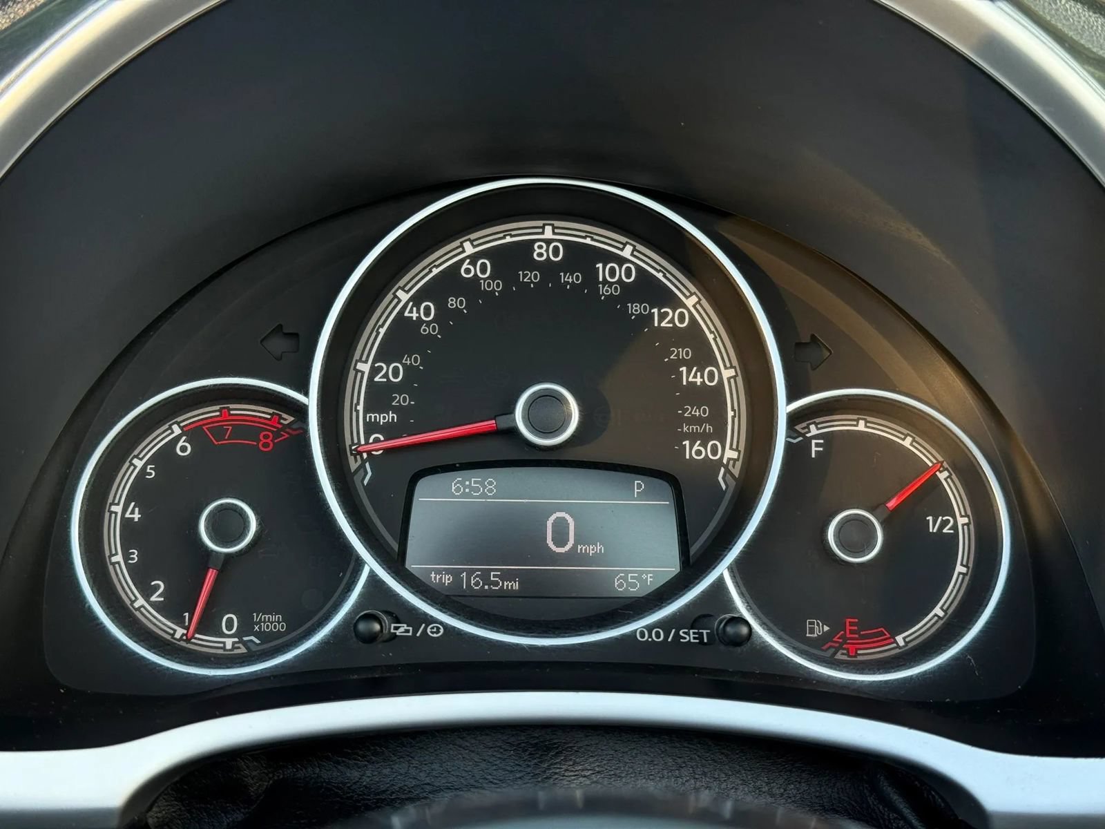 Used 2018 Volkswagen Beetle 2.0T Coast FWD image 31
