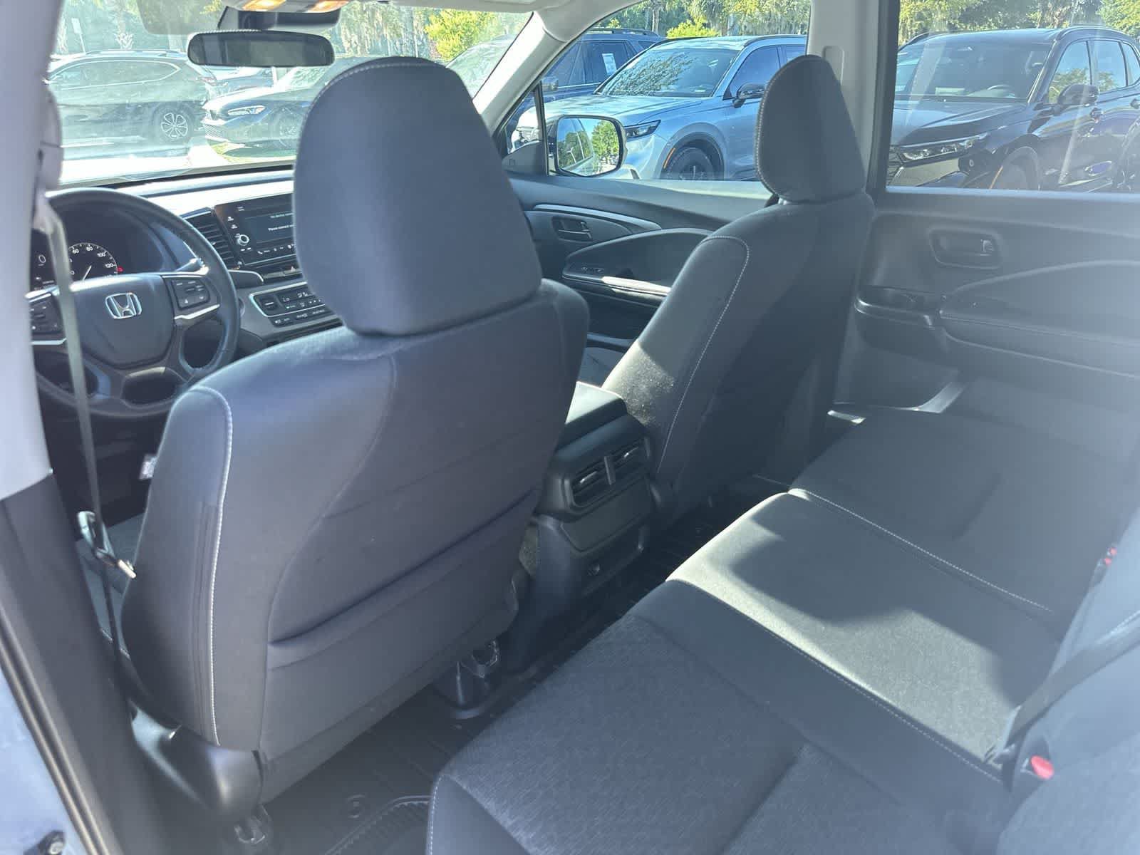 Used 2025 Honda Ridgeline Sport image 14