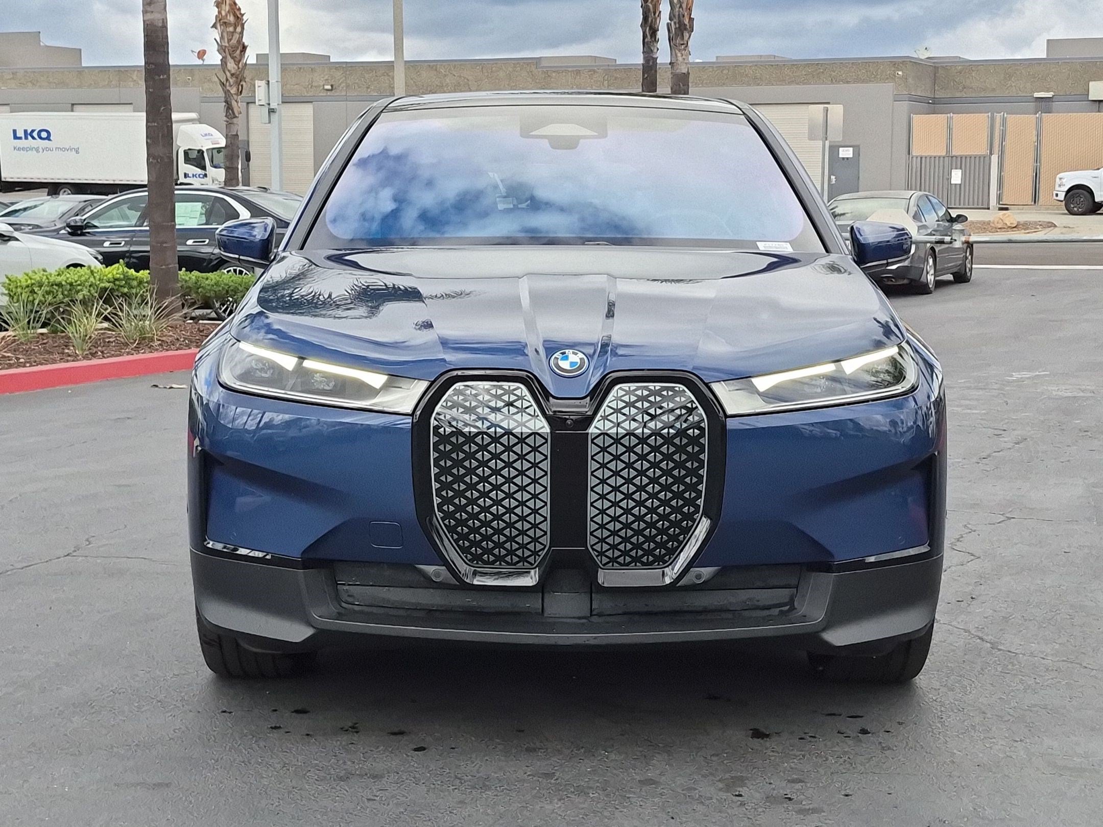 Certified 2024 BMW iX xDrive50 w/ Convenience Package AWD/4WD image 3