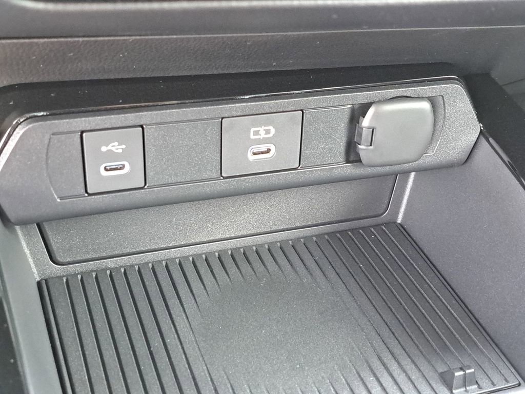 New 2026 Toyota Prius XSE image 24