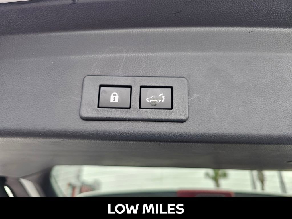 Used 2023 Subaru Ascent Touring image 14